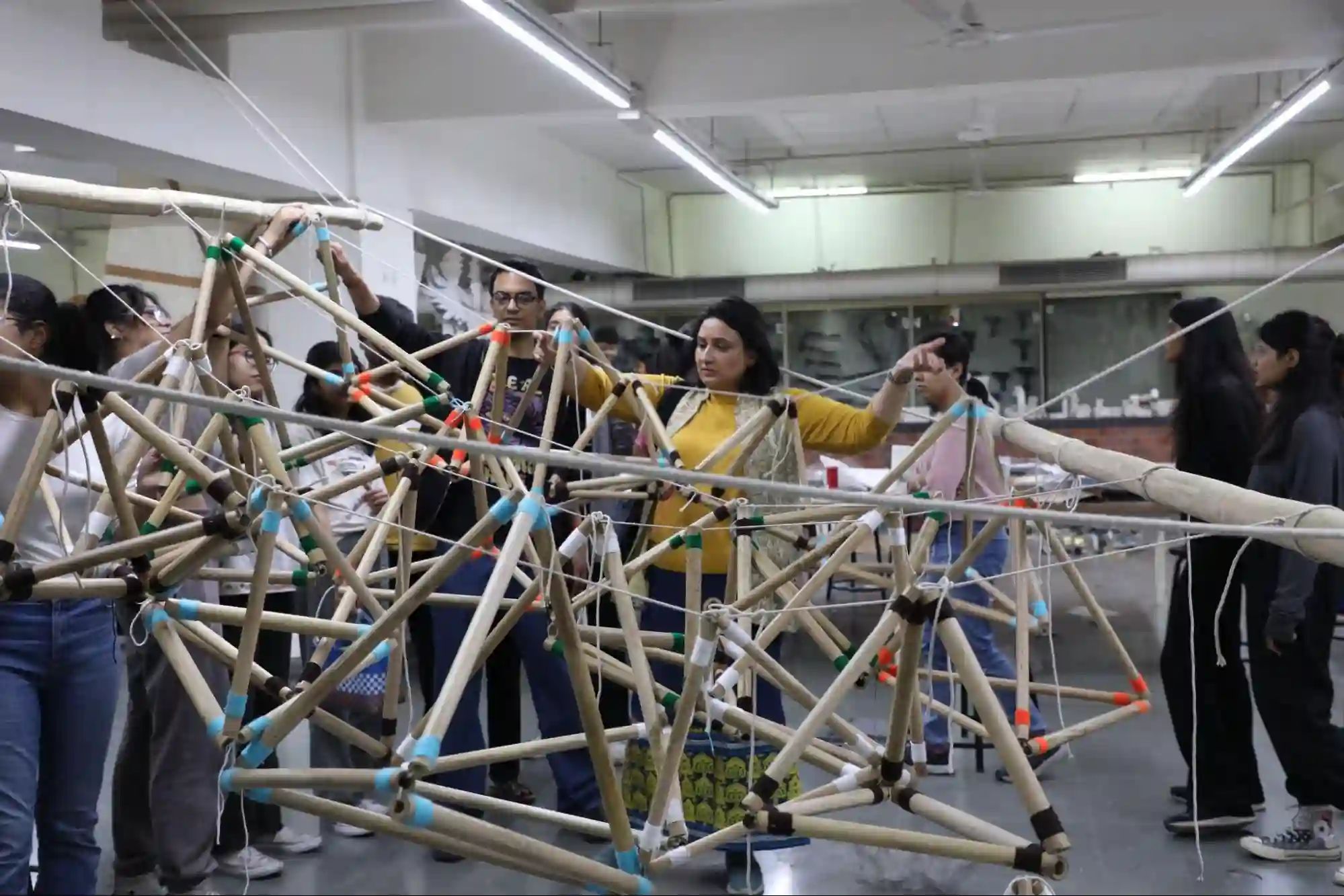 Making of the modular structure of installation by IAD students and faculty
