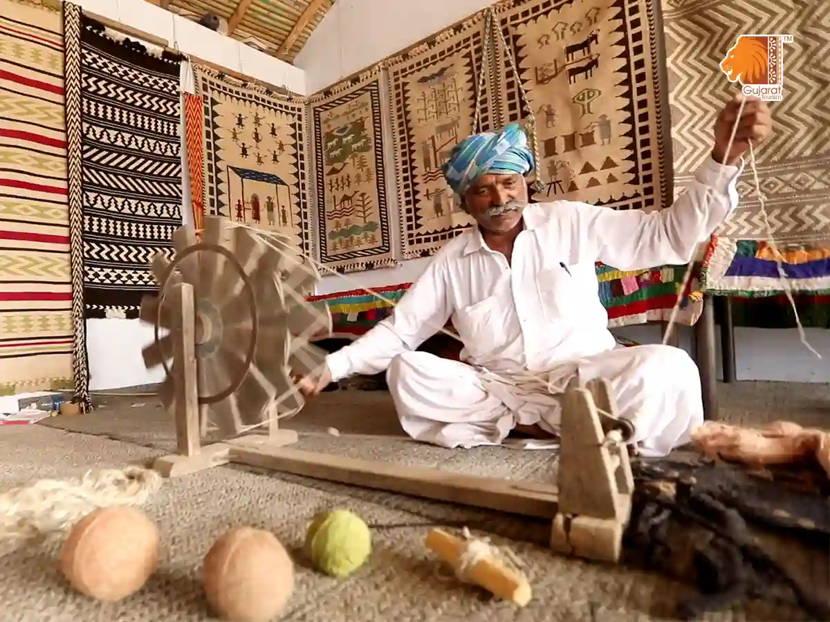 Kutchi Shawls: Handwoven with Traditional Motifs